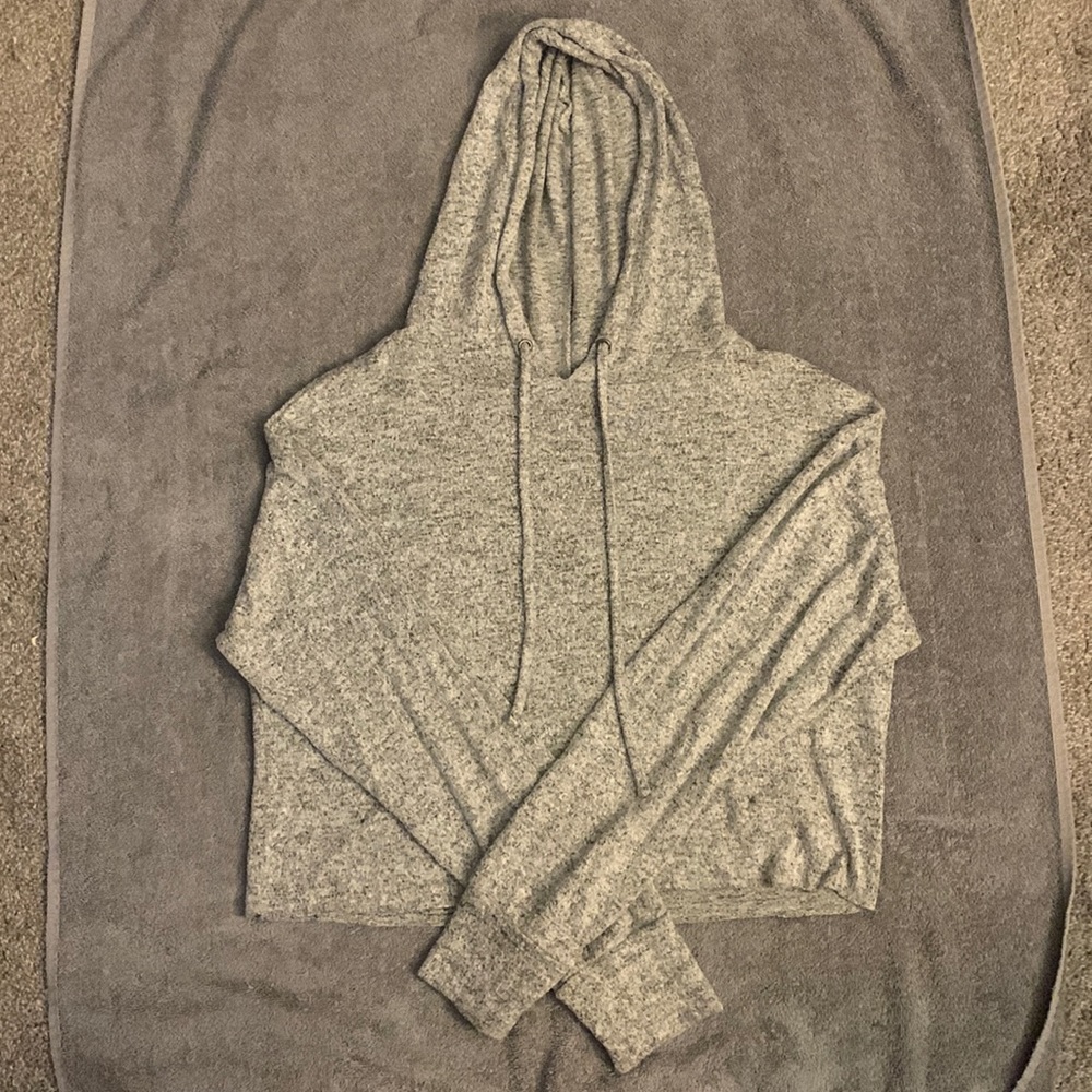 Grey thin hoodie w/ adjustable strings